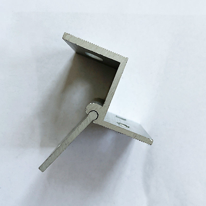 Güneş Montaj Paneli Yapısı Destek Donanım Armatürü İçin Yamuk Metal Çatı Kancası