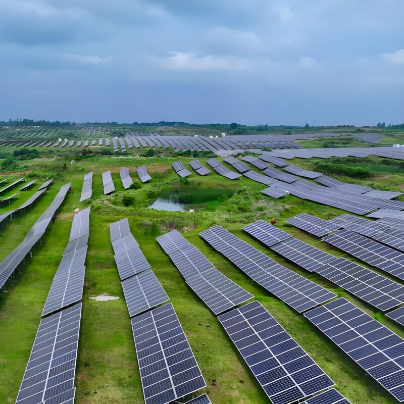 Toprak Güneş Montaj Brackets benzersiz yığın ve direk tasarımı toprağın uyarlanabilirliğini artırır ve genel montaj sisteminin istikrarını güçlendirir